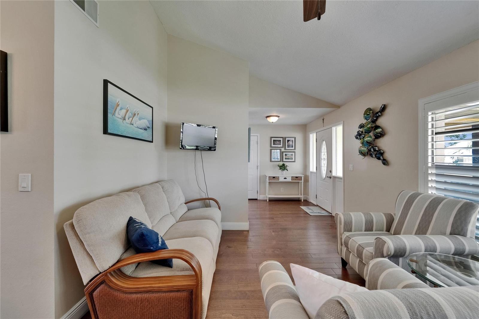 Image 11 of 78 For 907 Golf Island Drive