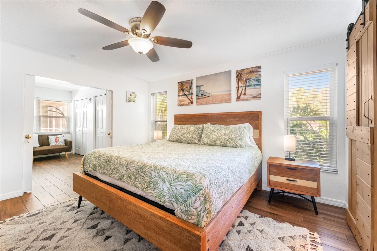 Image 22 of 46 For 25 Harbor Oaks Circle