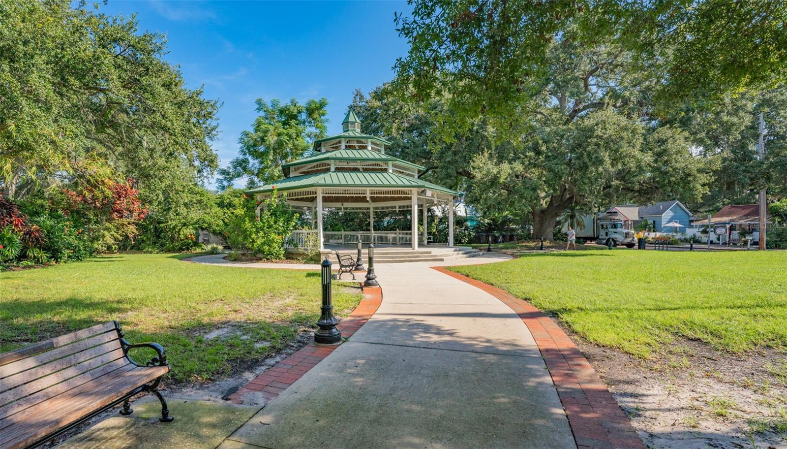Image 45 of 46 For 25 Harbor Oaks Circle