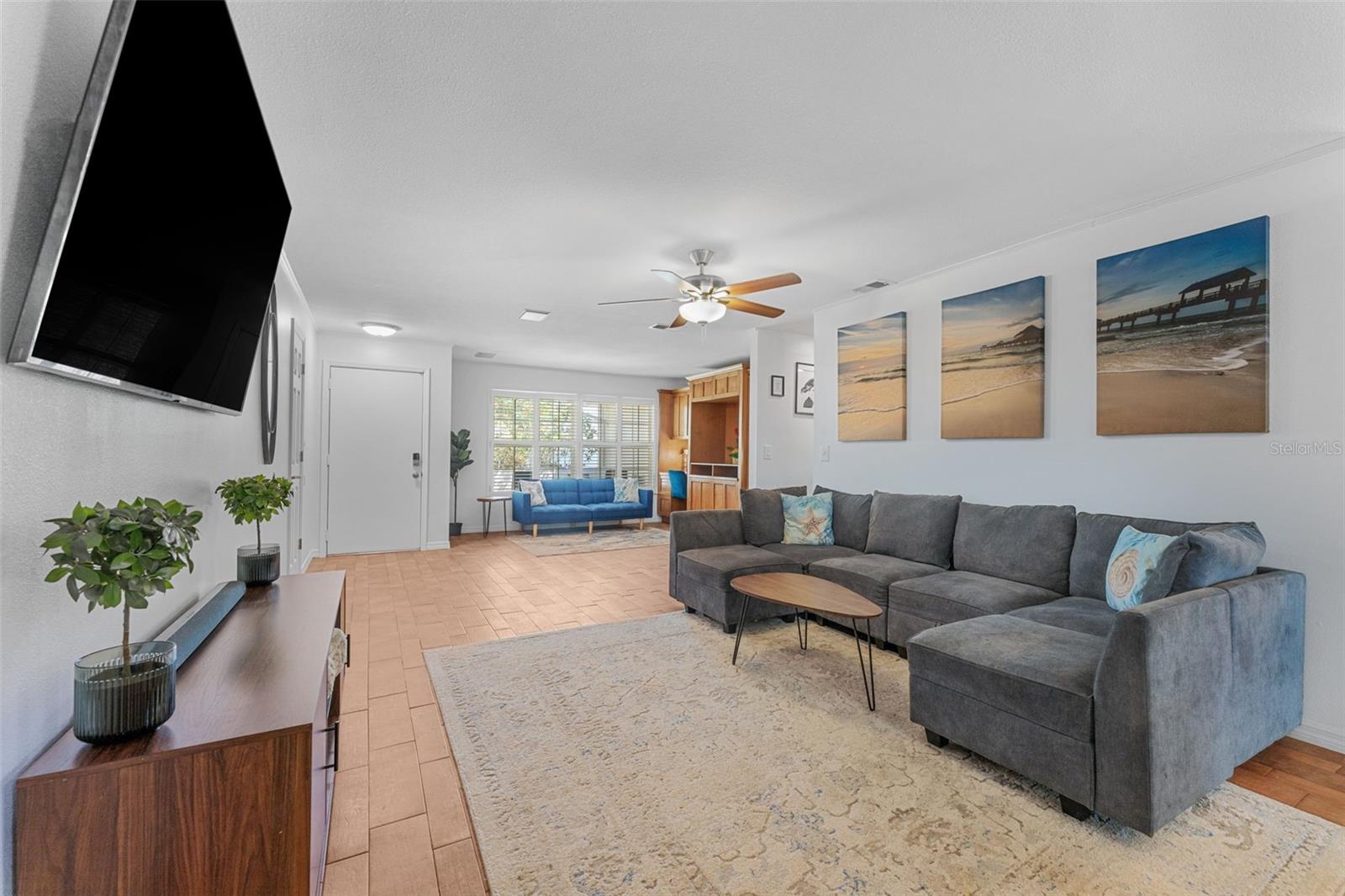 Image 8 of 46 For 25 Harbor Oaks Circle