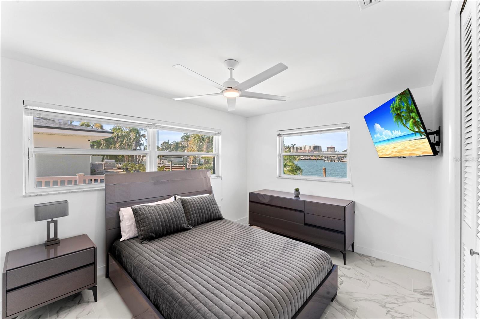 Image 18 of 33 For 340 Palm Island Ne