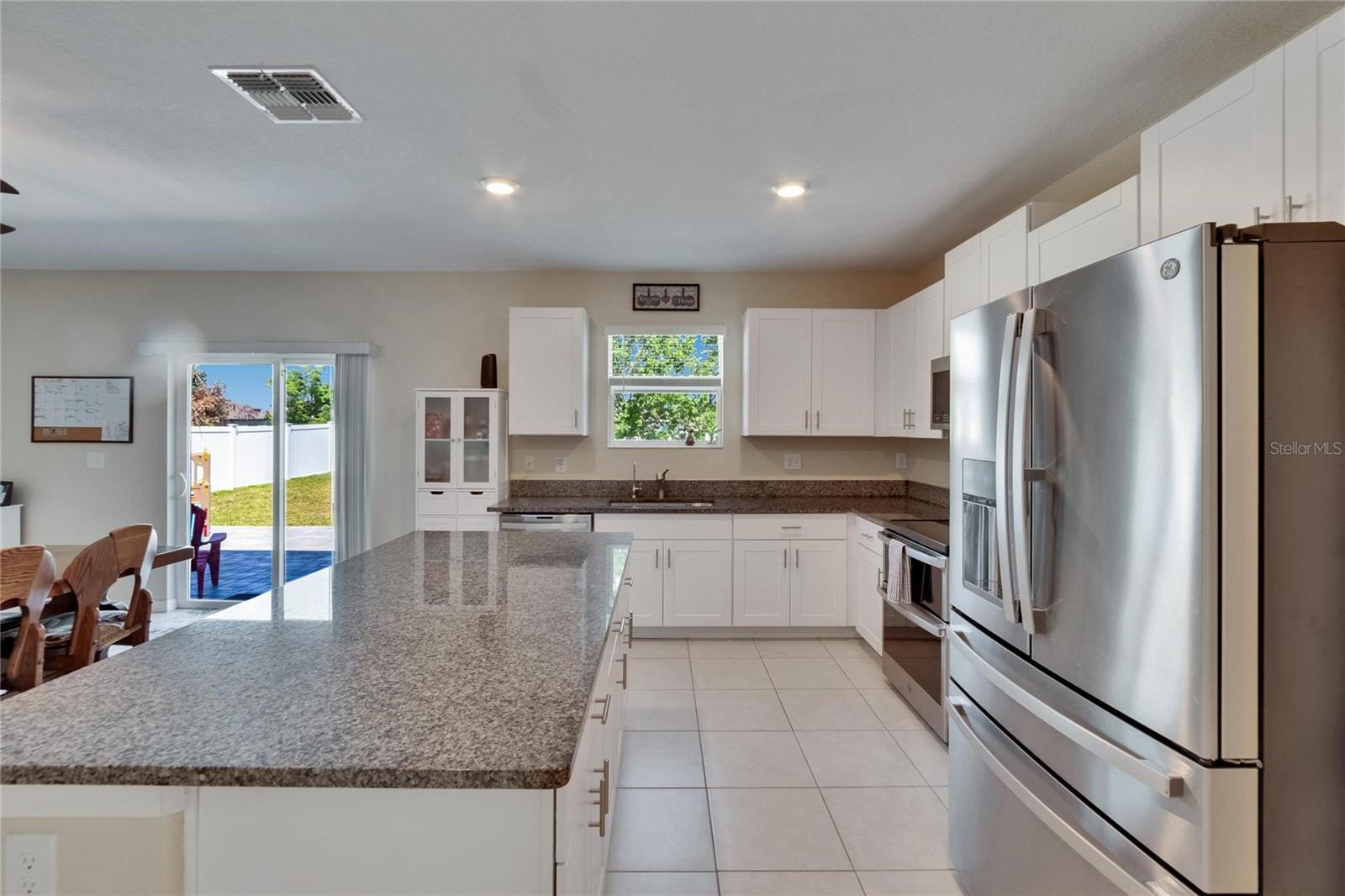 Listing photo id 13 for 13234 Great Plains Drive