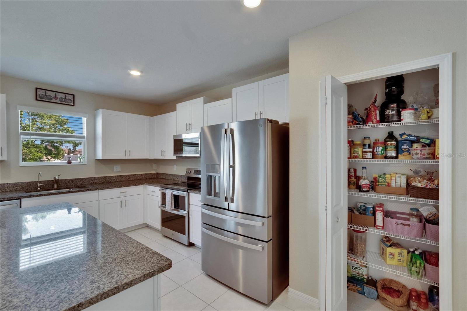 Listing photo id 14 for 13234 Great Plains Drive