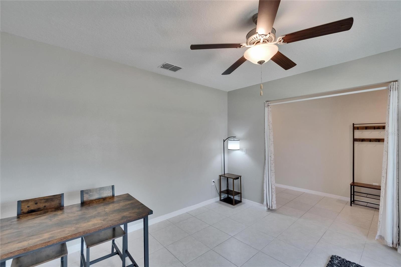 Listing photo id 17 for 13234 Great Plains Drive