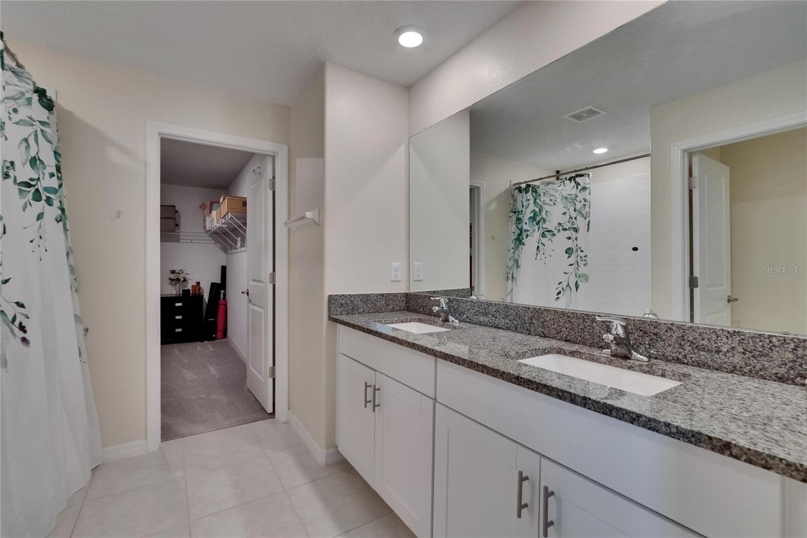 Listing photo id 24 for 13234 Great Plains Drive