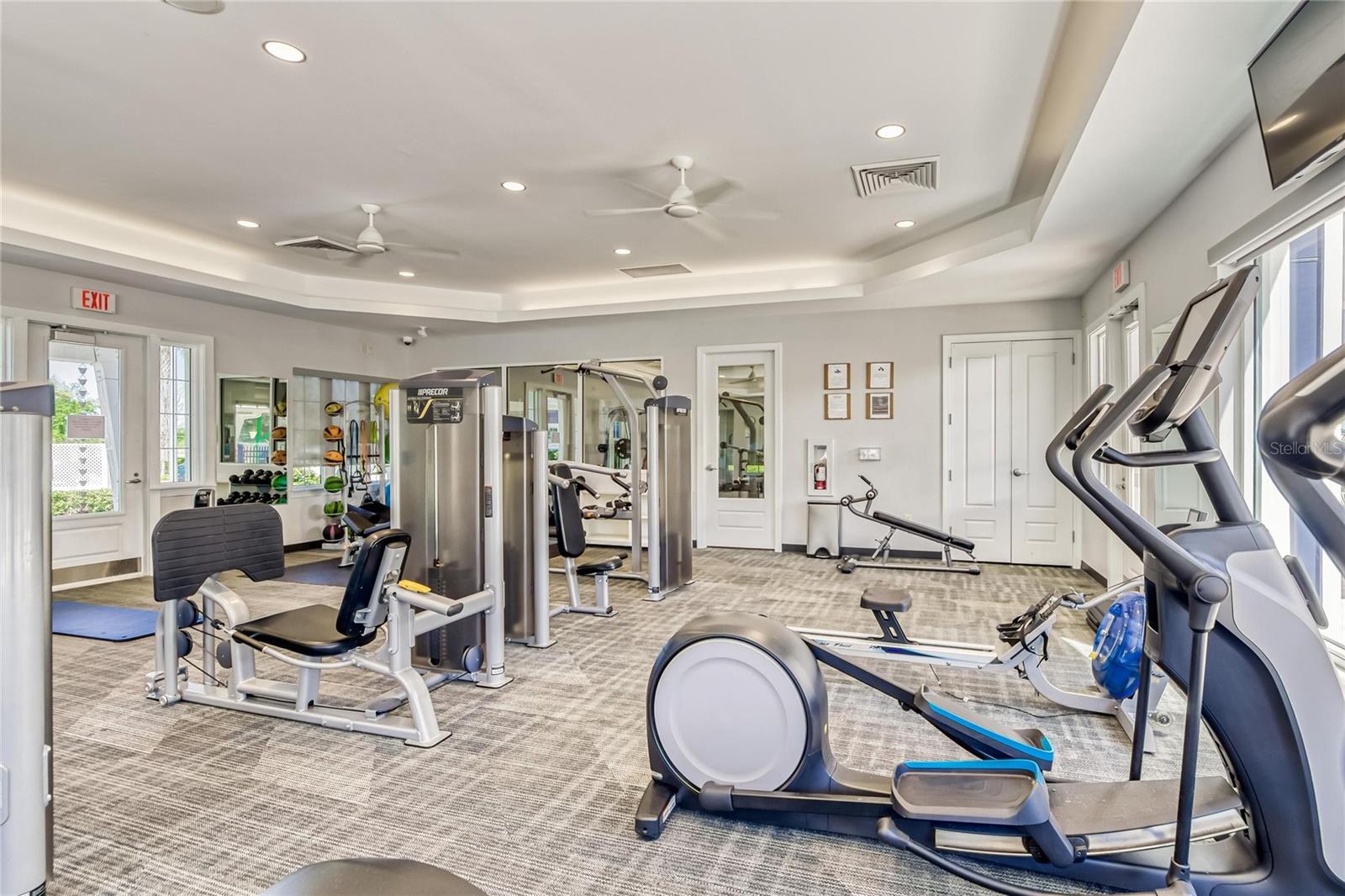 Listing photo id 70 for 13234 Great Plains Drive