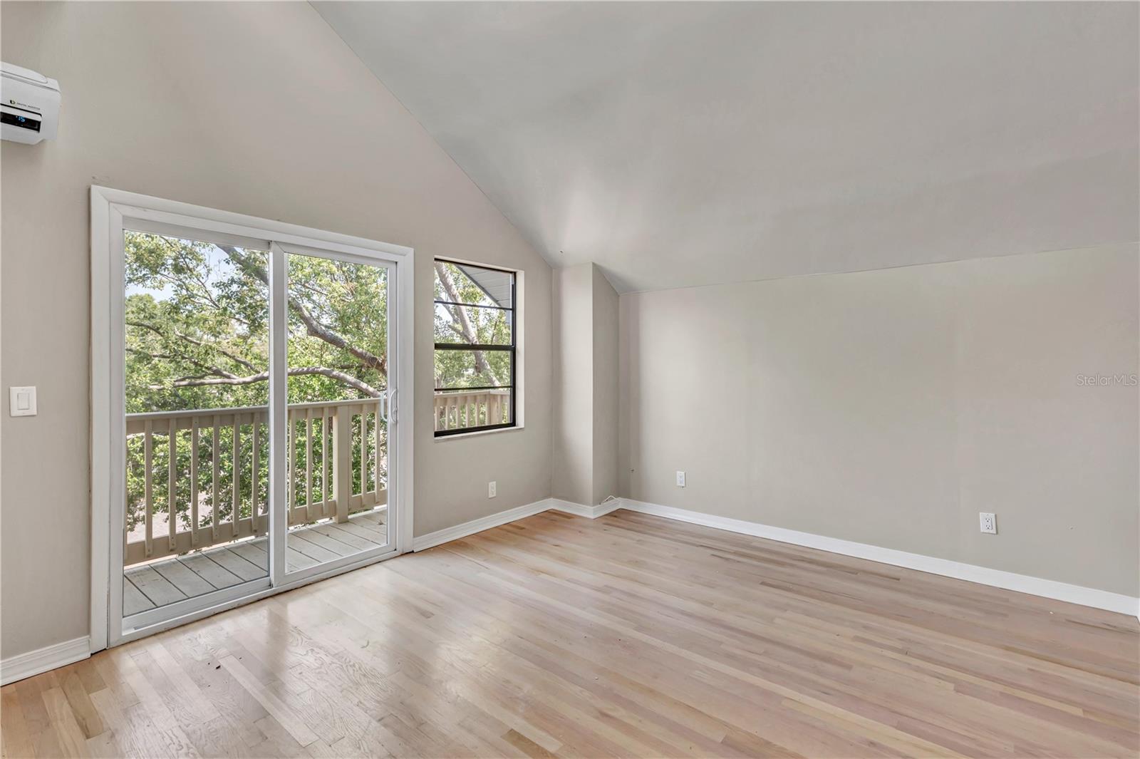 Image 17 of 34 For 304 16th Avenue N