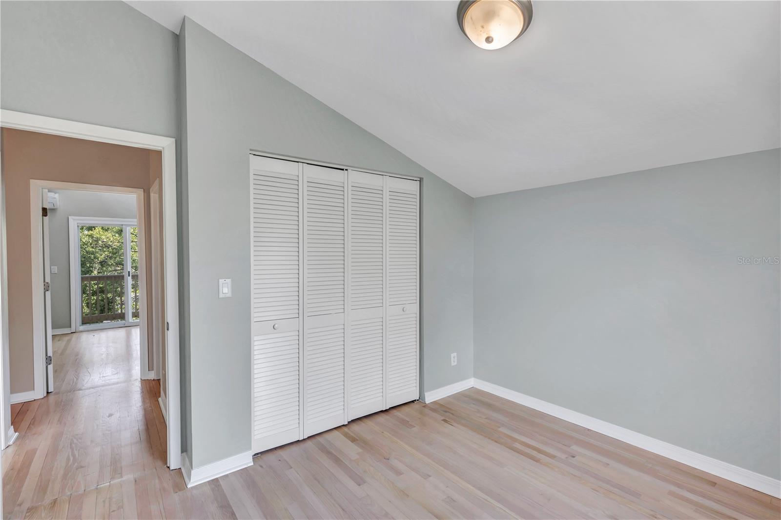 Image 19 of 34 For 304 16th Avenue N
