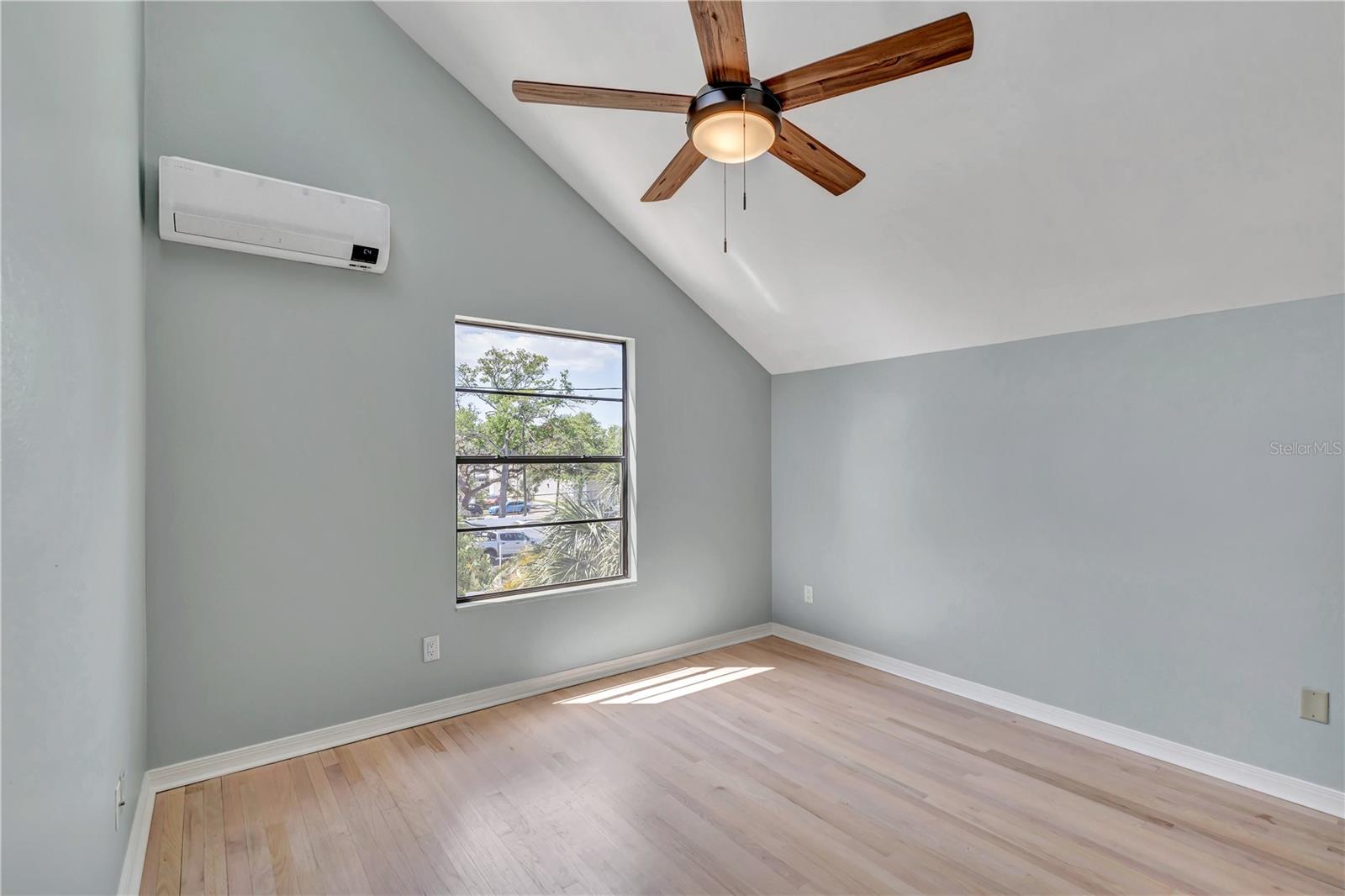 Image 20 of 34 For 304 16th Avenue N