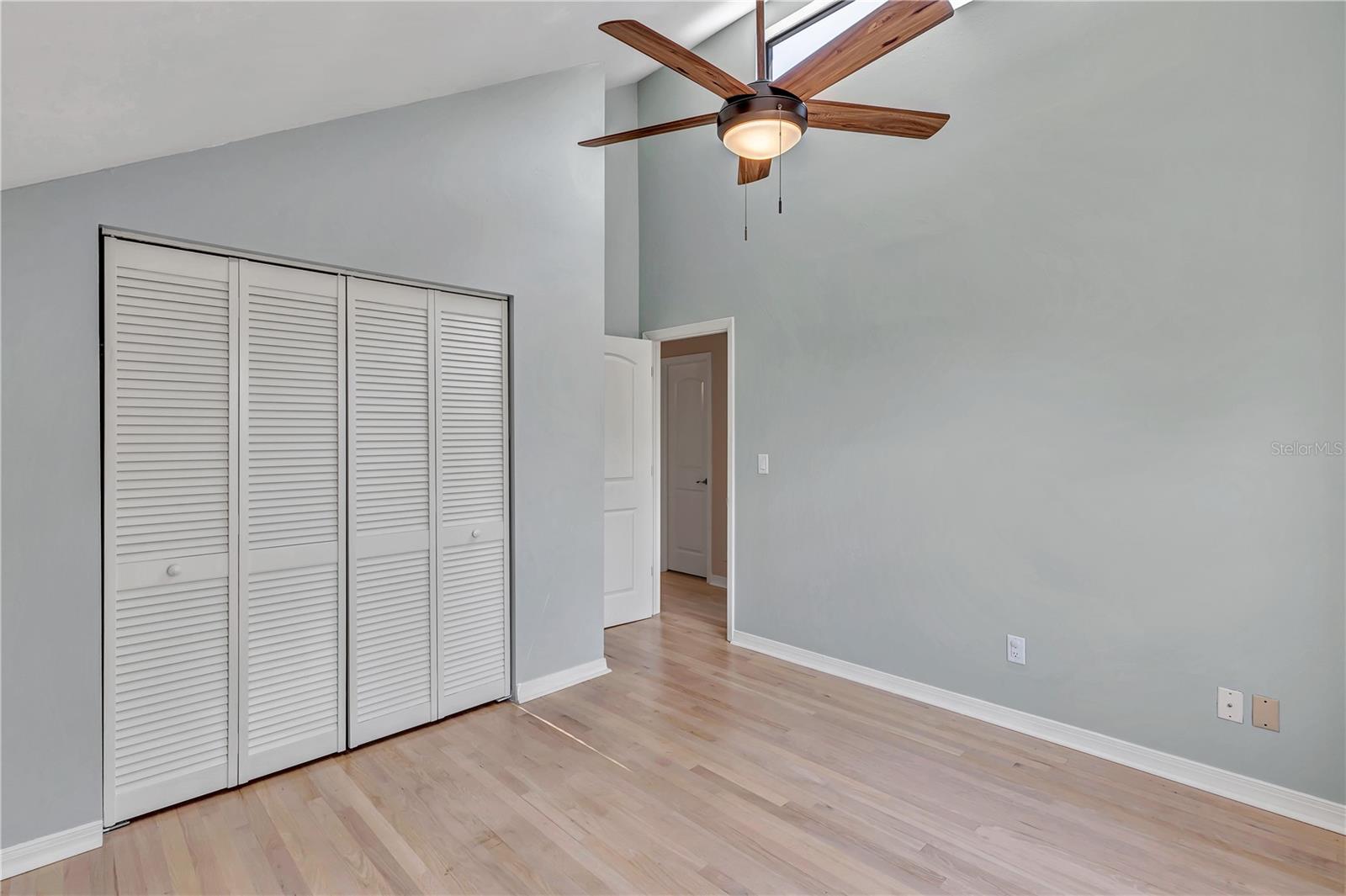 Image 21 of 34 For 304 16th Avenue N