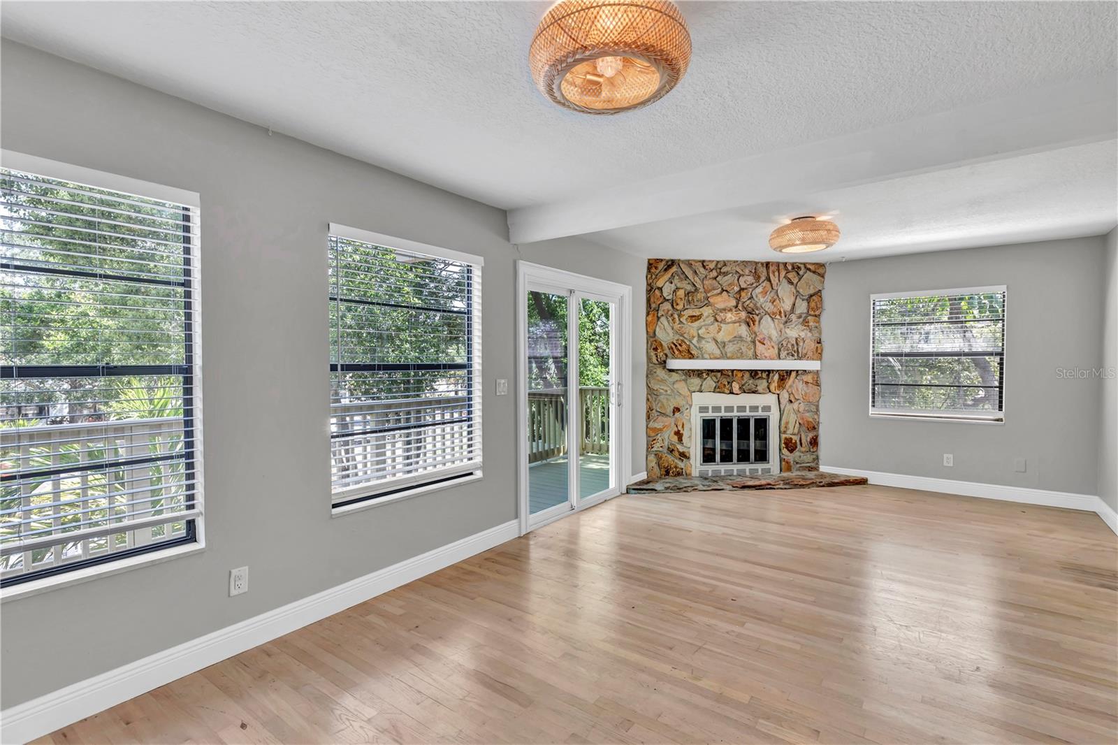 Image 4 of 34 For 304 16th Avenue N