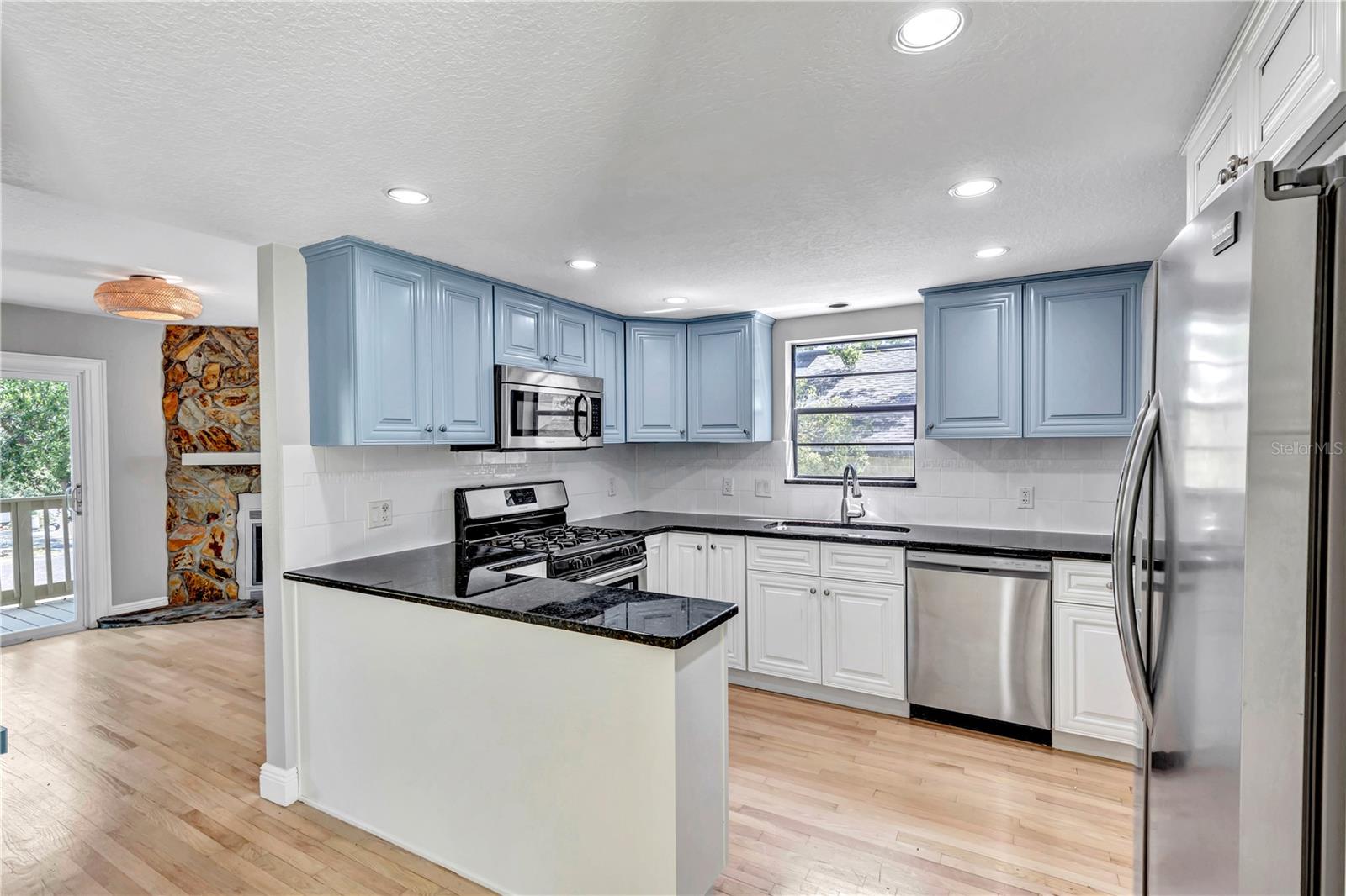 Image 5 of 34 For 304 16th Avenue N