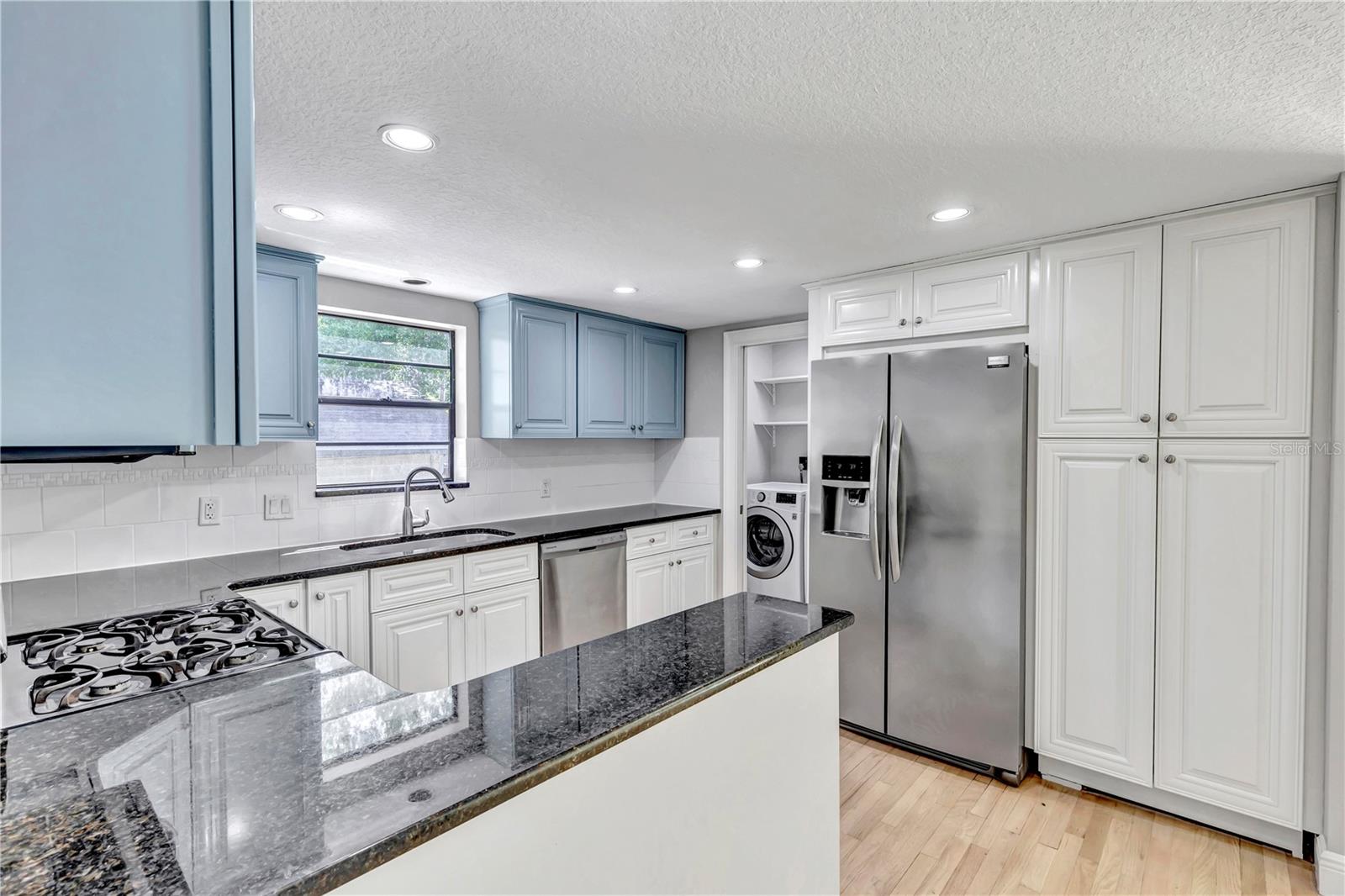 Image 7 of 34 For 304 16th Avenue N