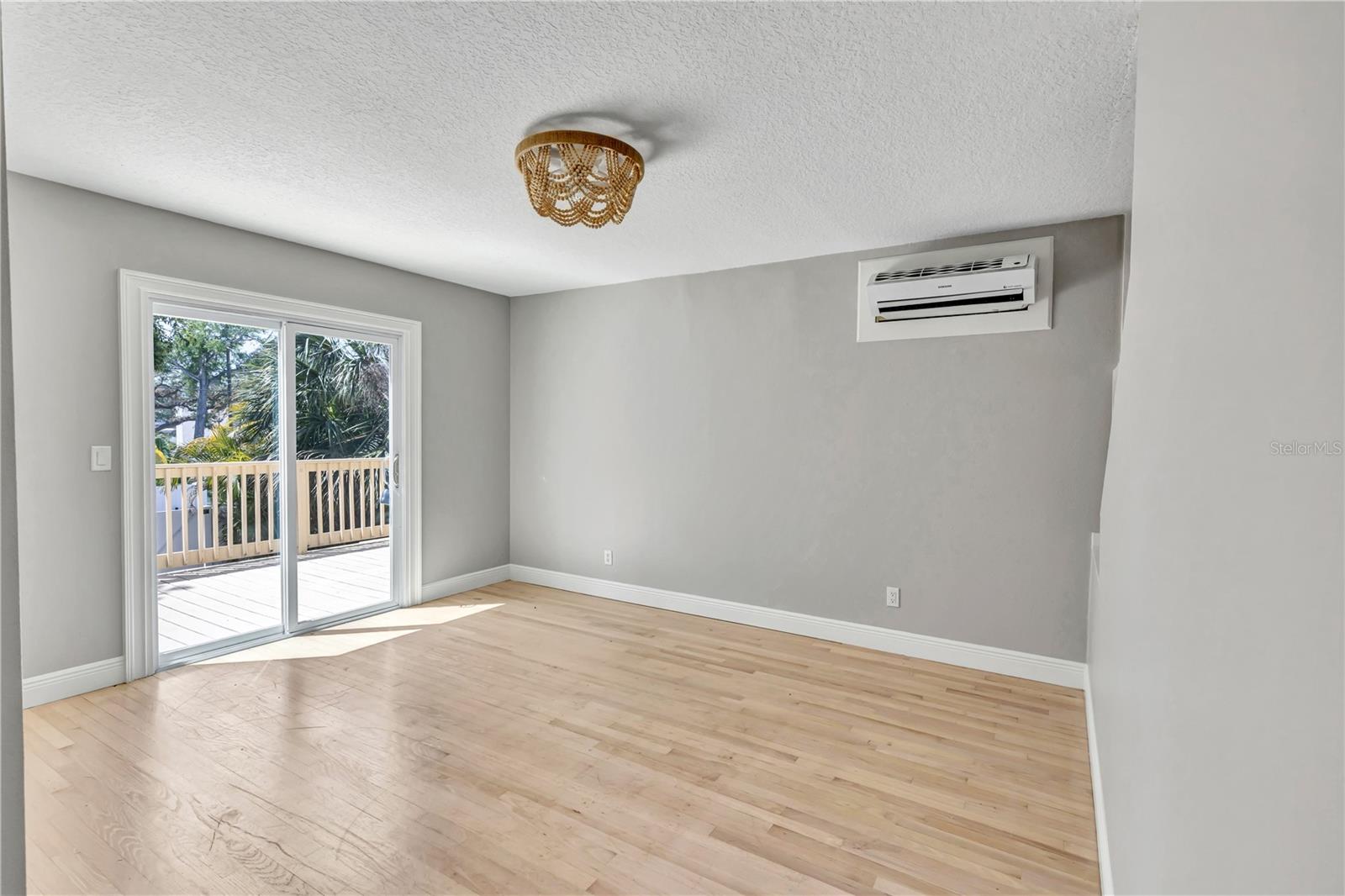 Image 9 of 34 For 304 16th Avenue N