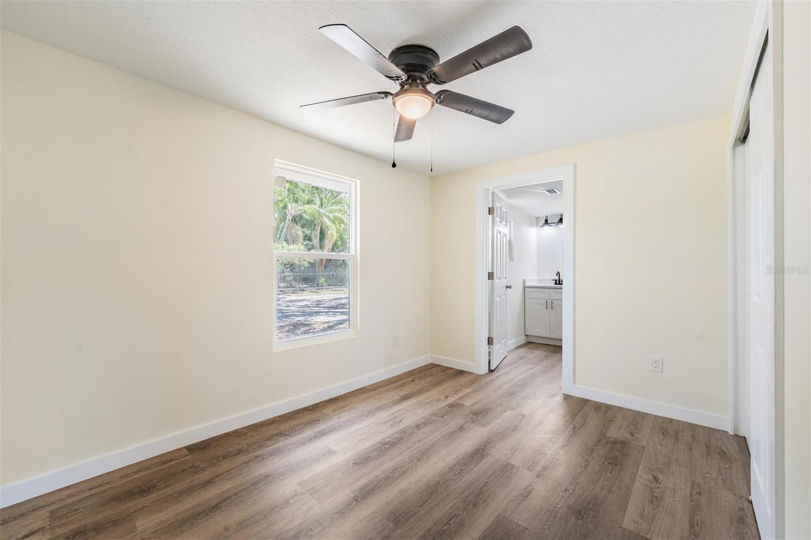 Image 22 of 33 For 1540 7th Avenue E