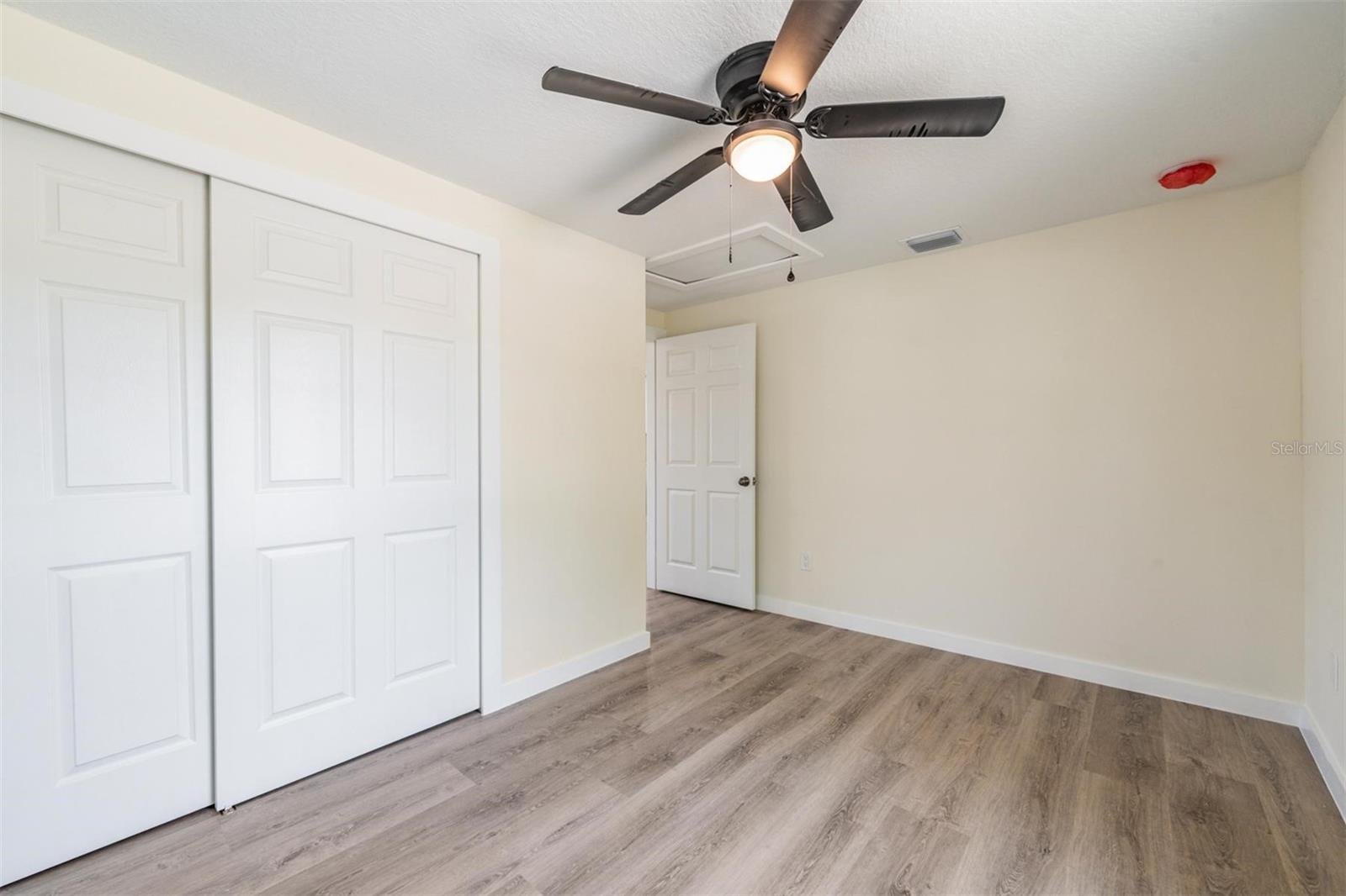 Image 23 of 33 For 1540 7th Avenue E