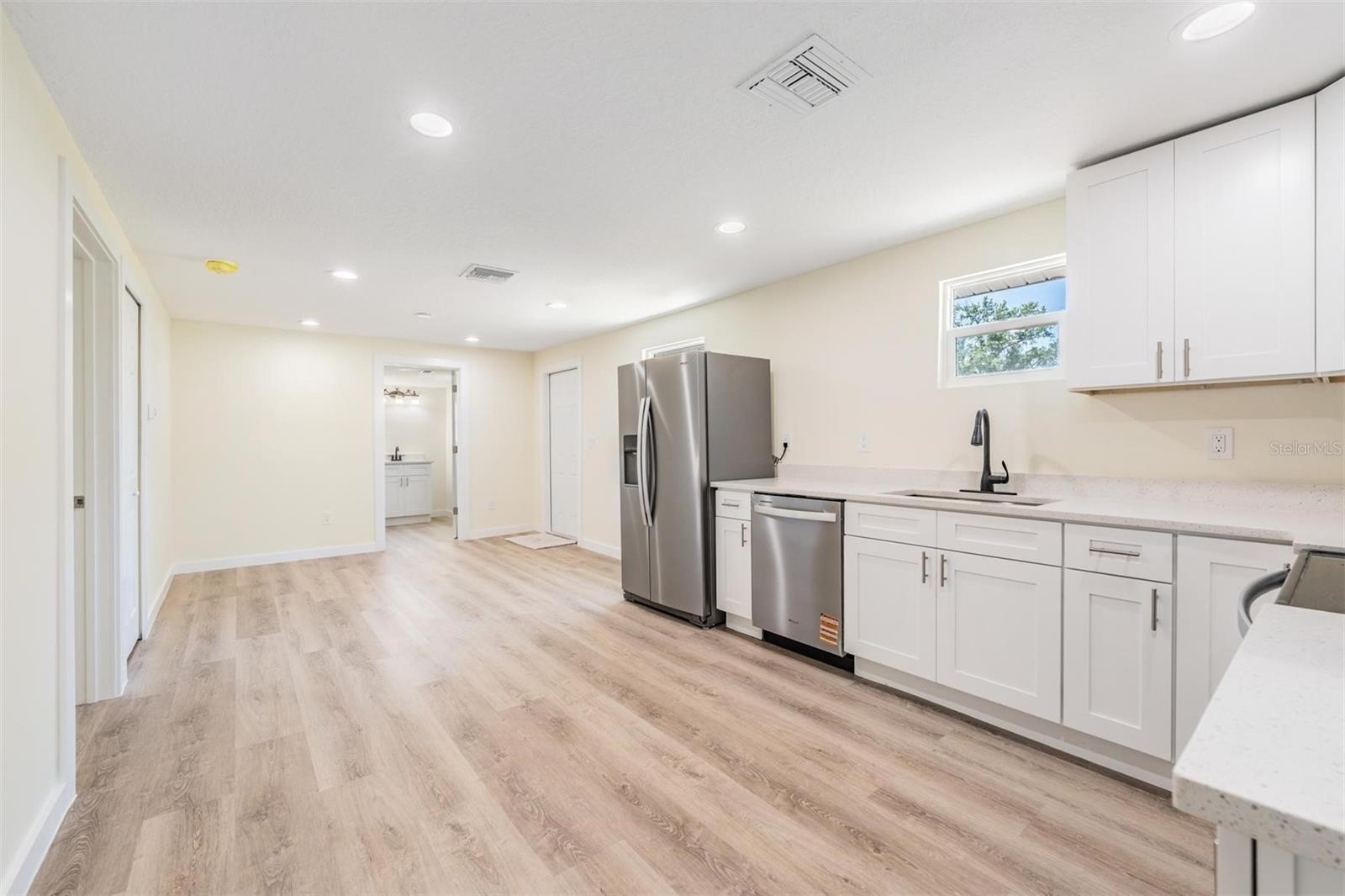 Image 29 of 33 For 1540 7th Avenue E