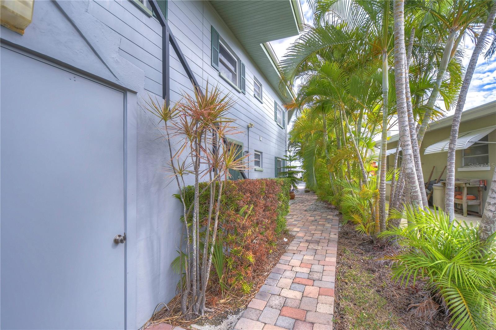 Image 10 of 13 For 240 115th Avenue 1