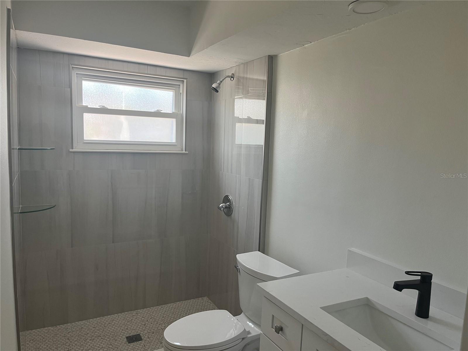 Image 7 of 13 For 240 115th Avenue 1