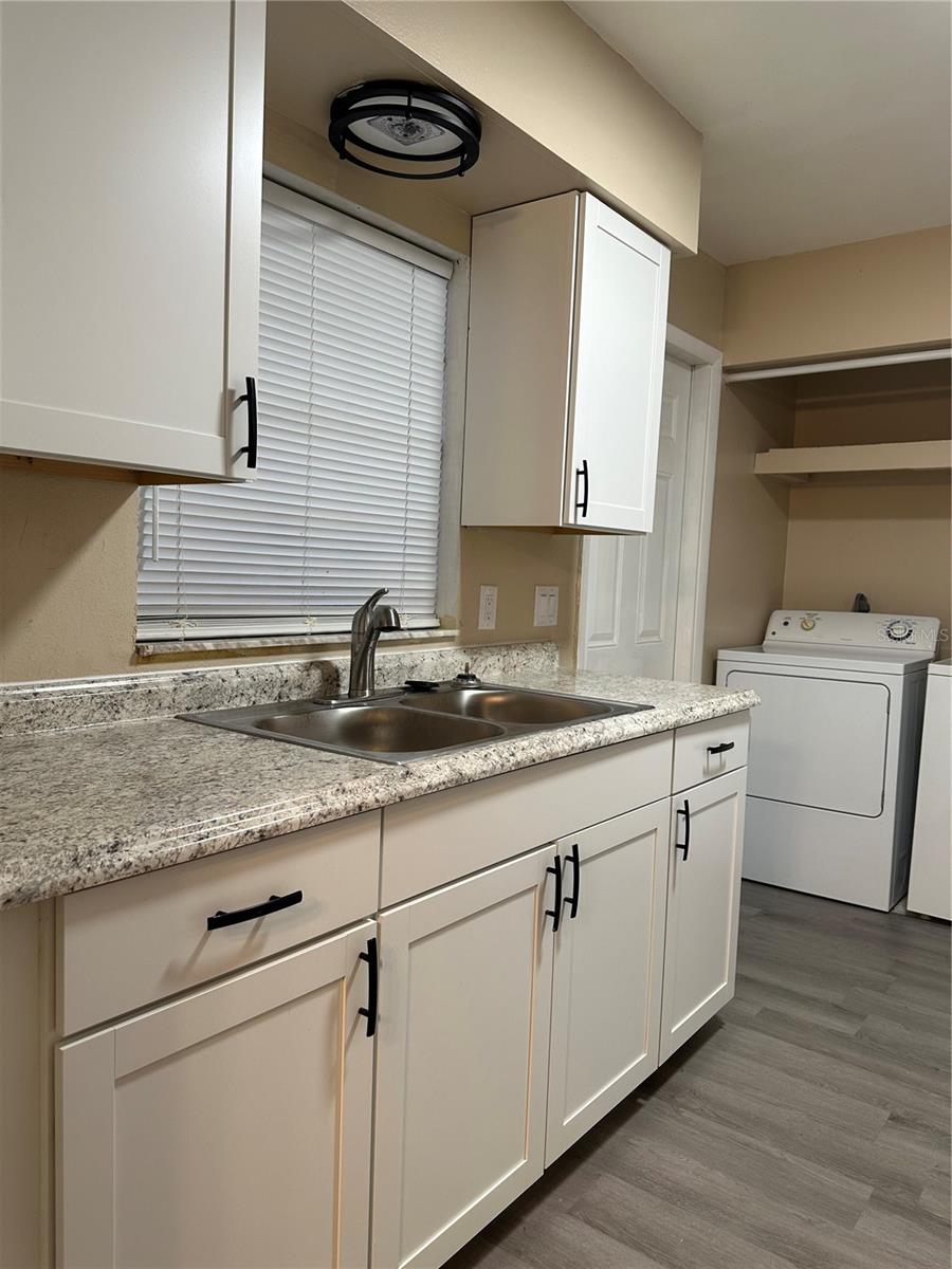 Image 4 of 26 For 3009 Ernest Drive A