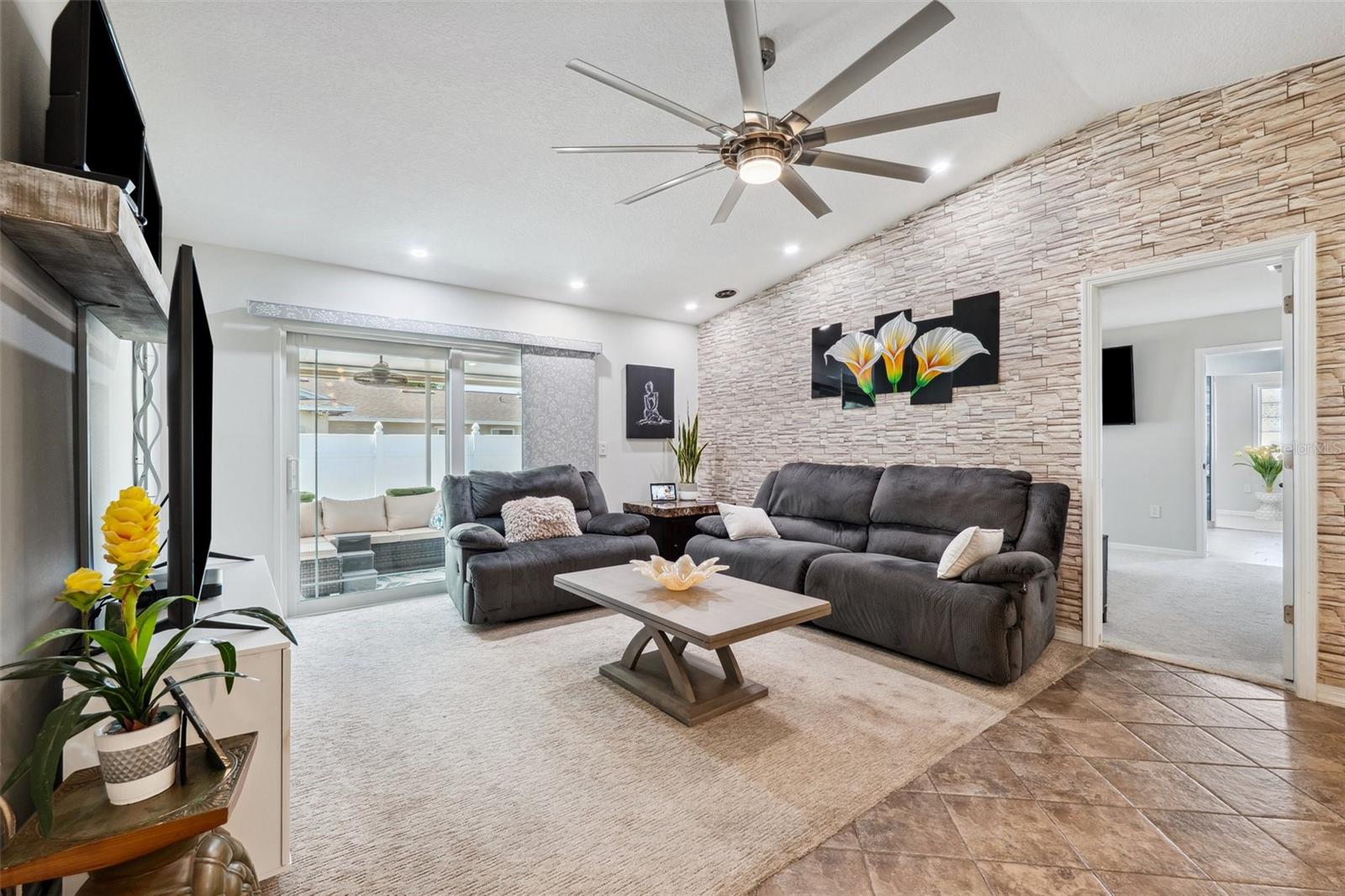 Image 12 of 43 For 506 Spring Tree Court