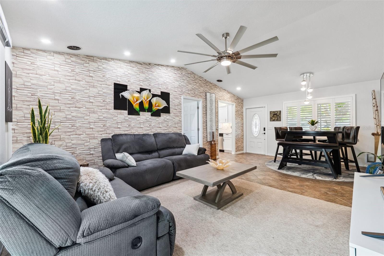 Image 14 of 43 For 506 Spring Tree Court