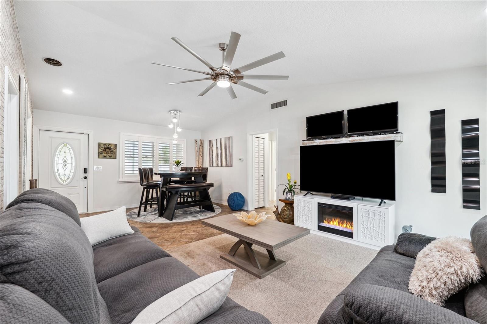 Image 15 of 43 For 506 Spring Tree Court