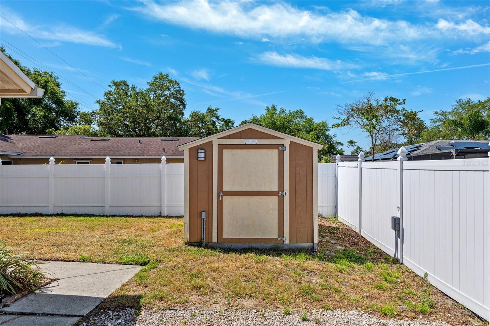 Image 40 of 43 For 506 Spring Tree Court