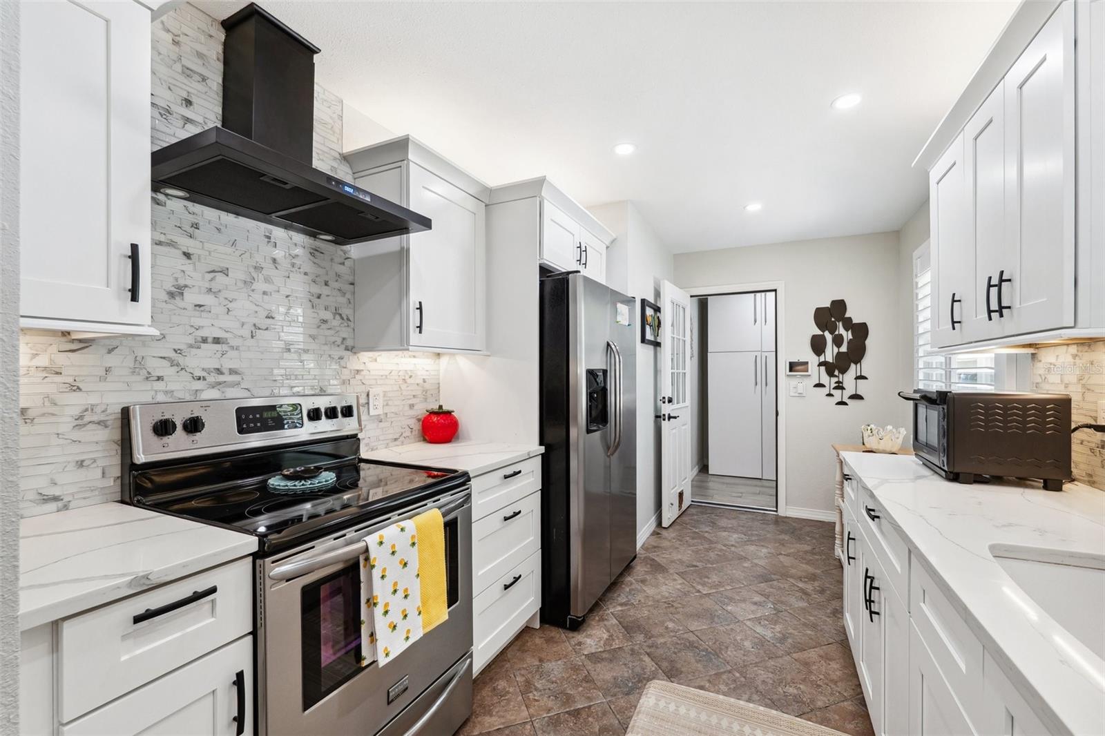 Image 7 of 43 For 506 Spring Tree Court