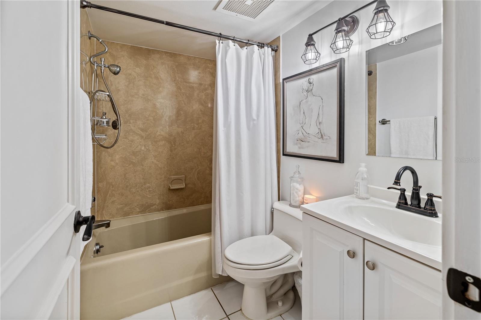 Image 14 of 30 For 2413 Bayshore Boulevard 801