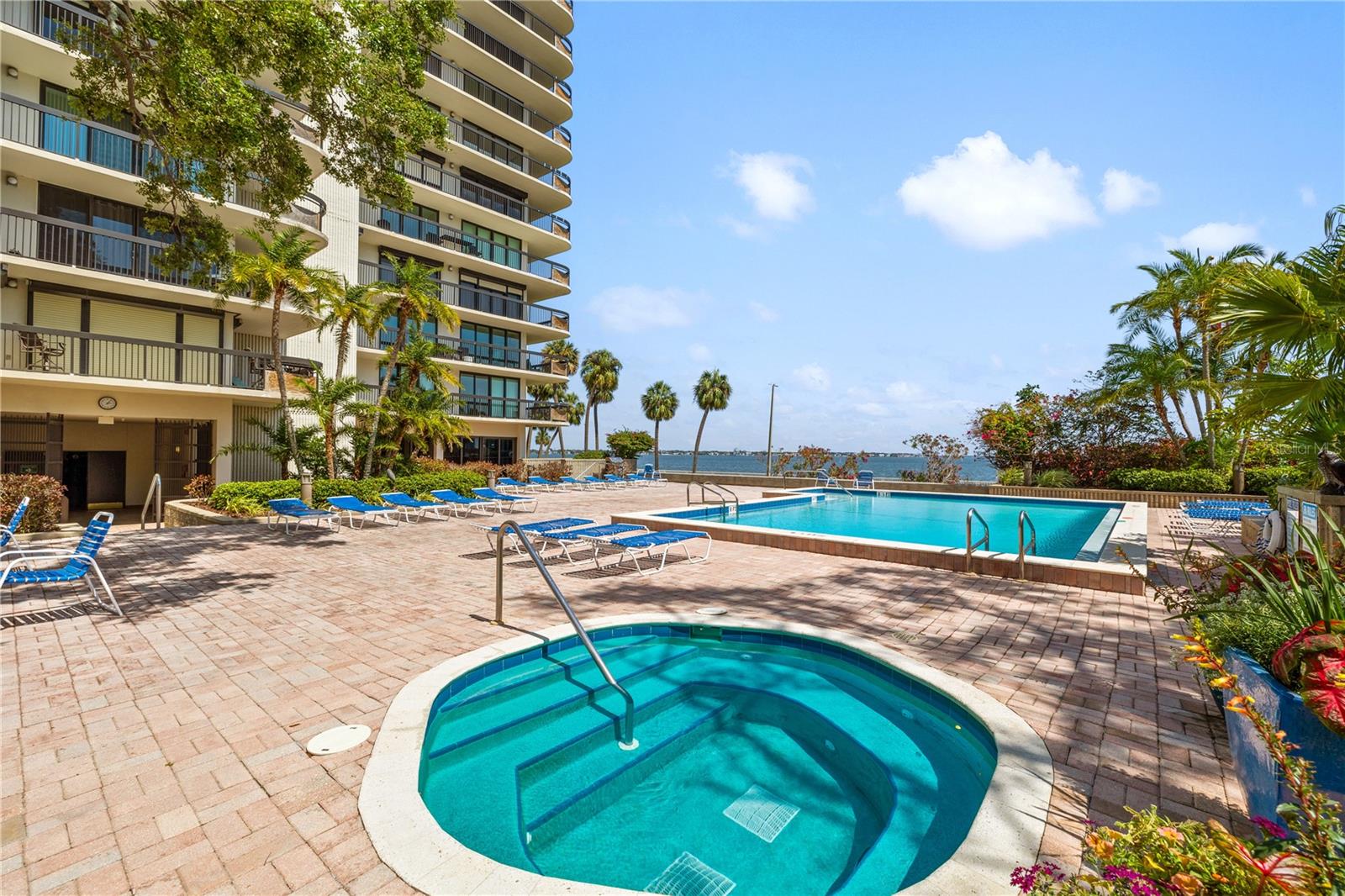 Image 17 of 30 For 2413 Bayshore Boulevard 801