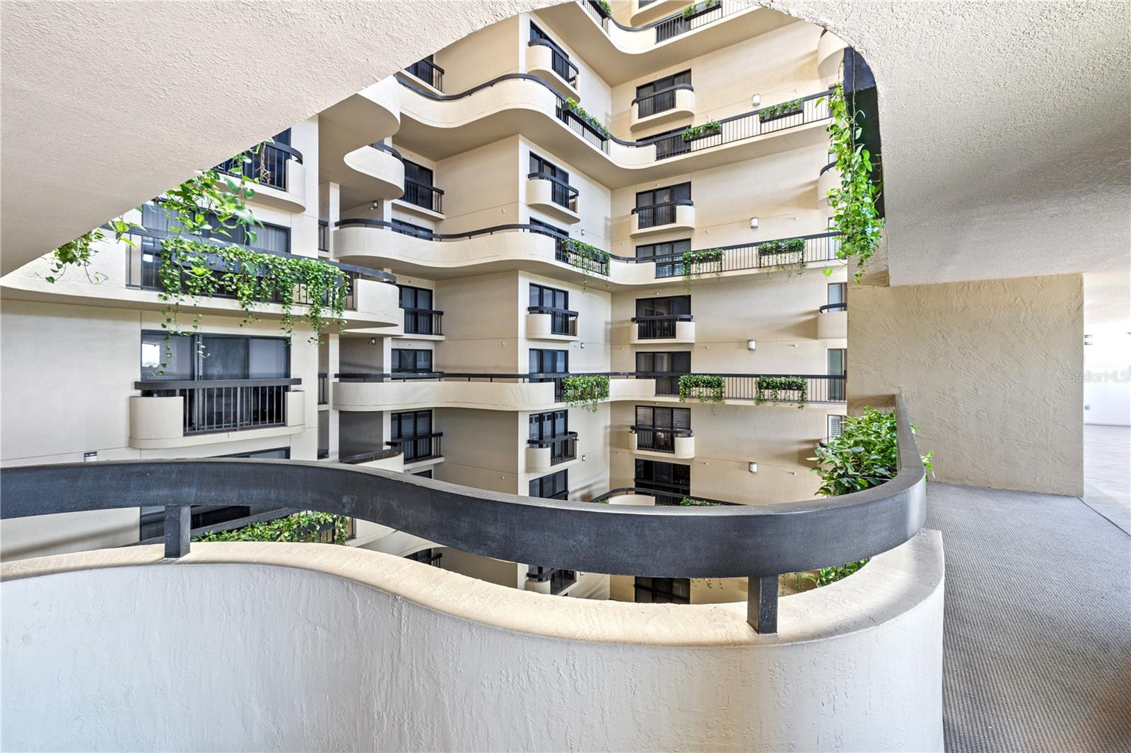 Image 2 of 30 For 2413 Bayshore Boulevard 801