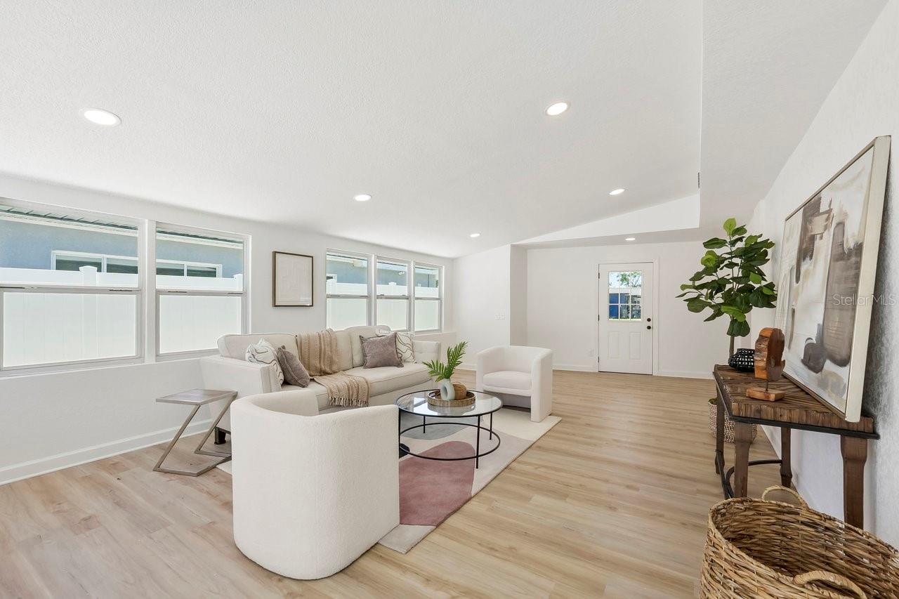 Image 13 of 44 For 4675 26th Avenue N