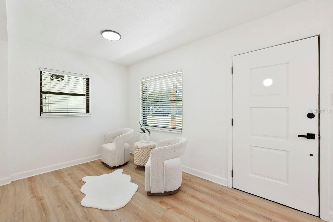 Image 6 of 44 For 4675 26th Avenue N