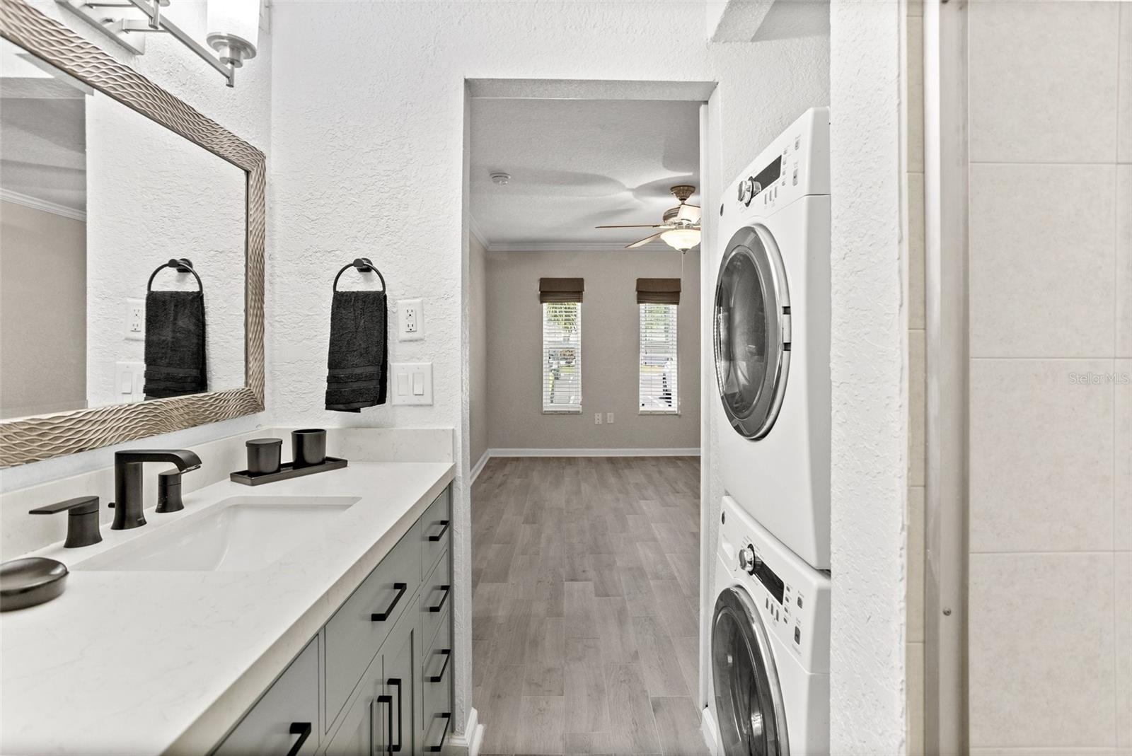 Image 20 of 28 For 716 Lyndhurst Street 702