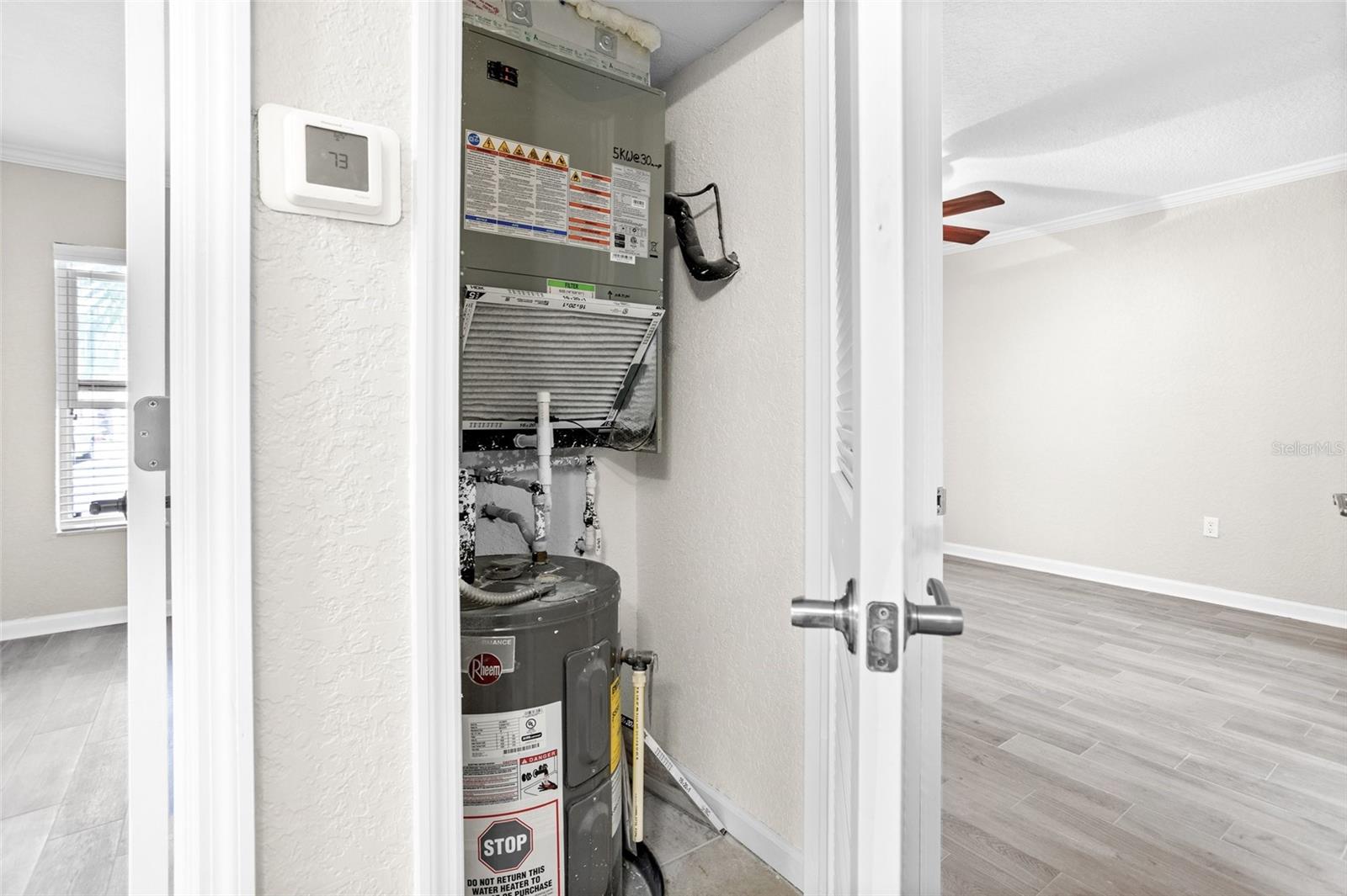 Image 21 of 28 For 716 Lyndhurst Street 702