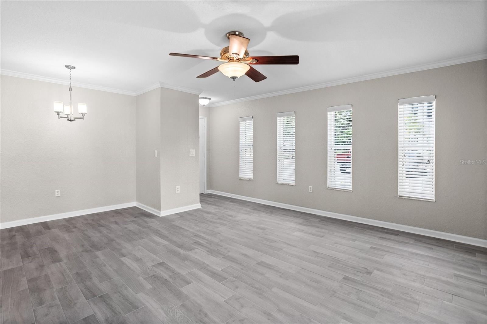 Image 6 of 28 For 716 Lyndhurst Street 702