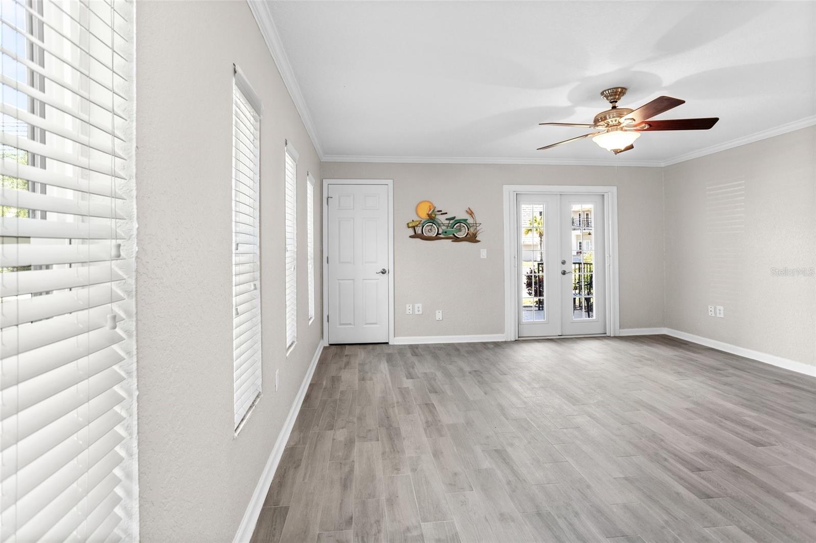 Image 8 of 28 For 716 Lyndhurst Street 702
