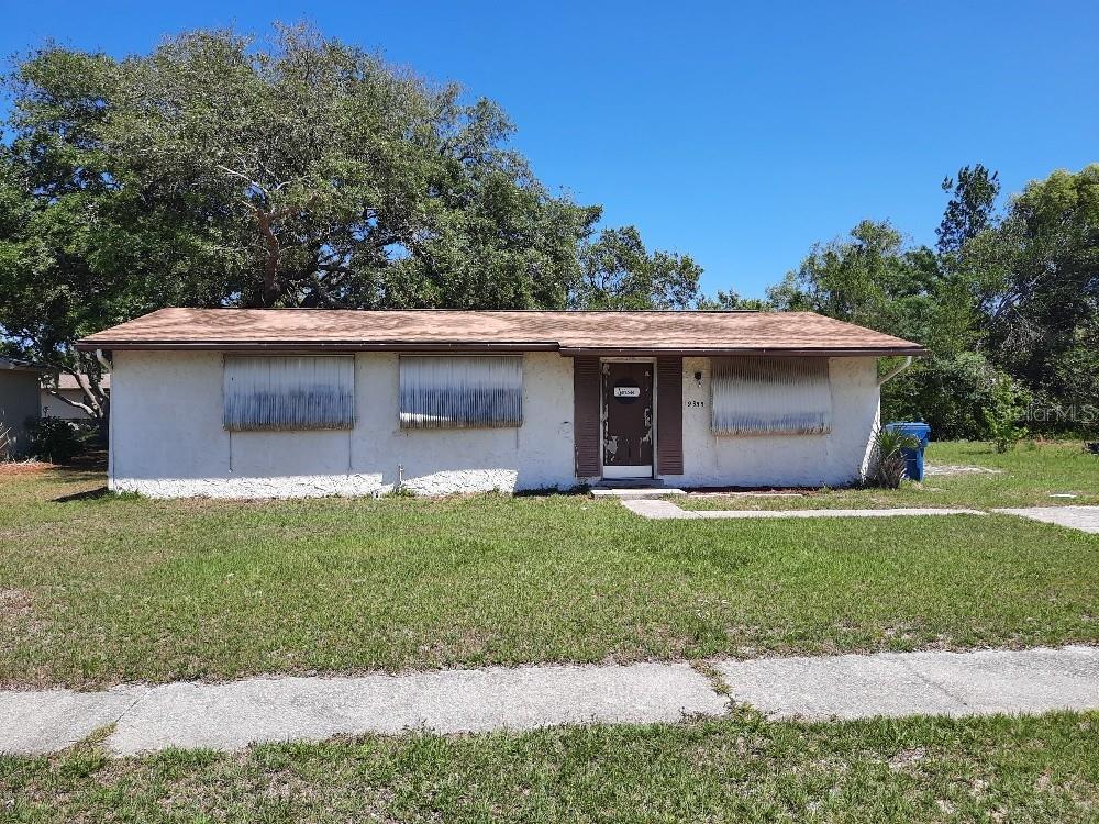 Listing photo id 0 for 9355 Pinero Street
