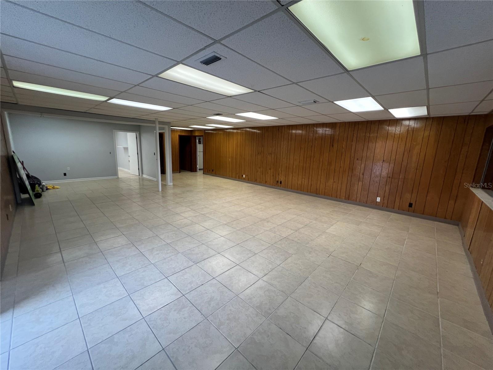 Image 17 of 18 For 8610 Suwanee Avenue