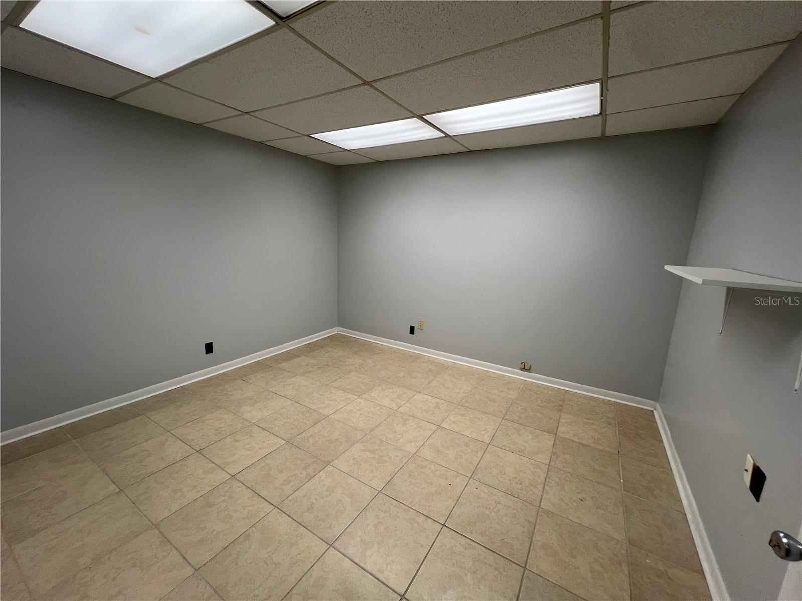 Image 19 of 24 For 8610 Suwanee Avenue