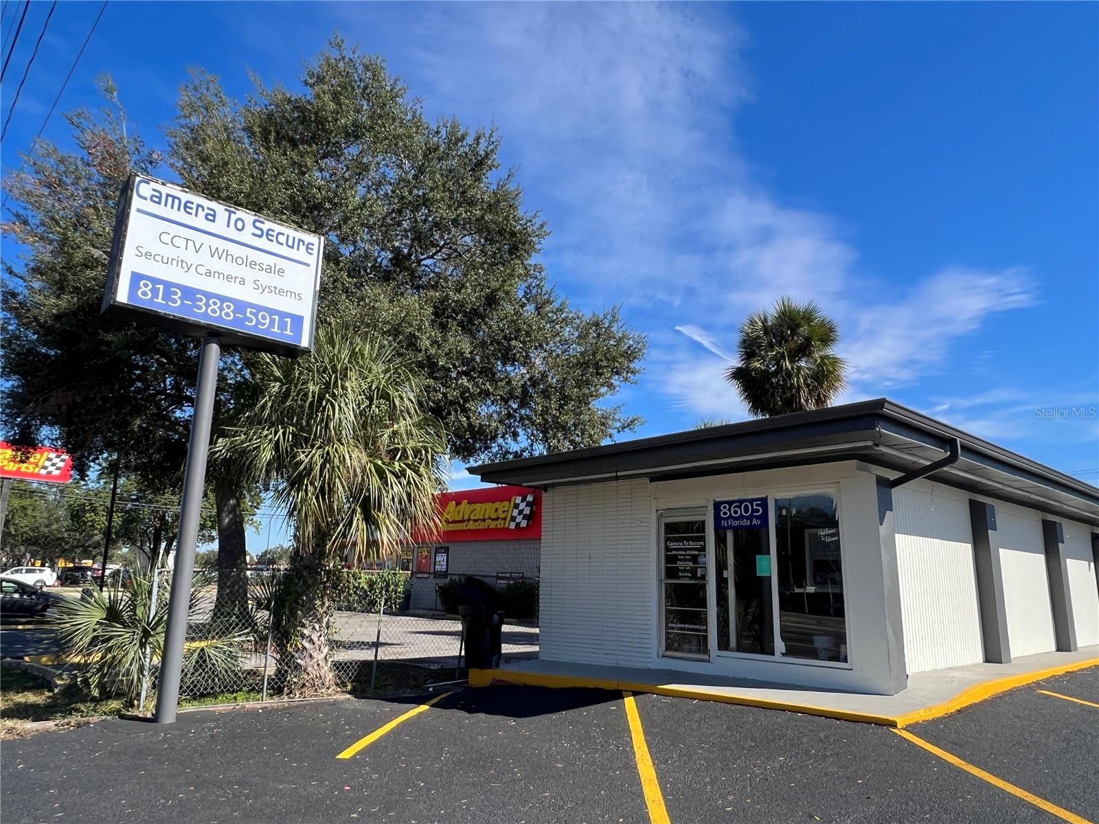 Image 4 of 18 For 8610 Suwanee Avenue