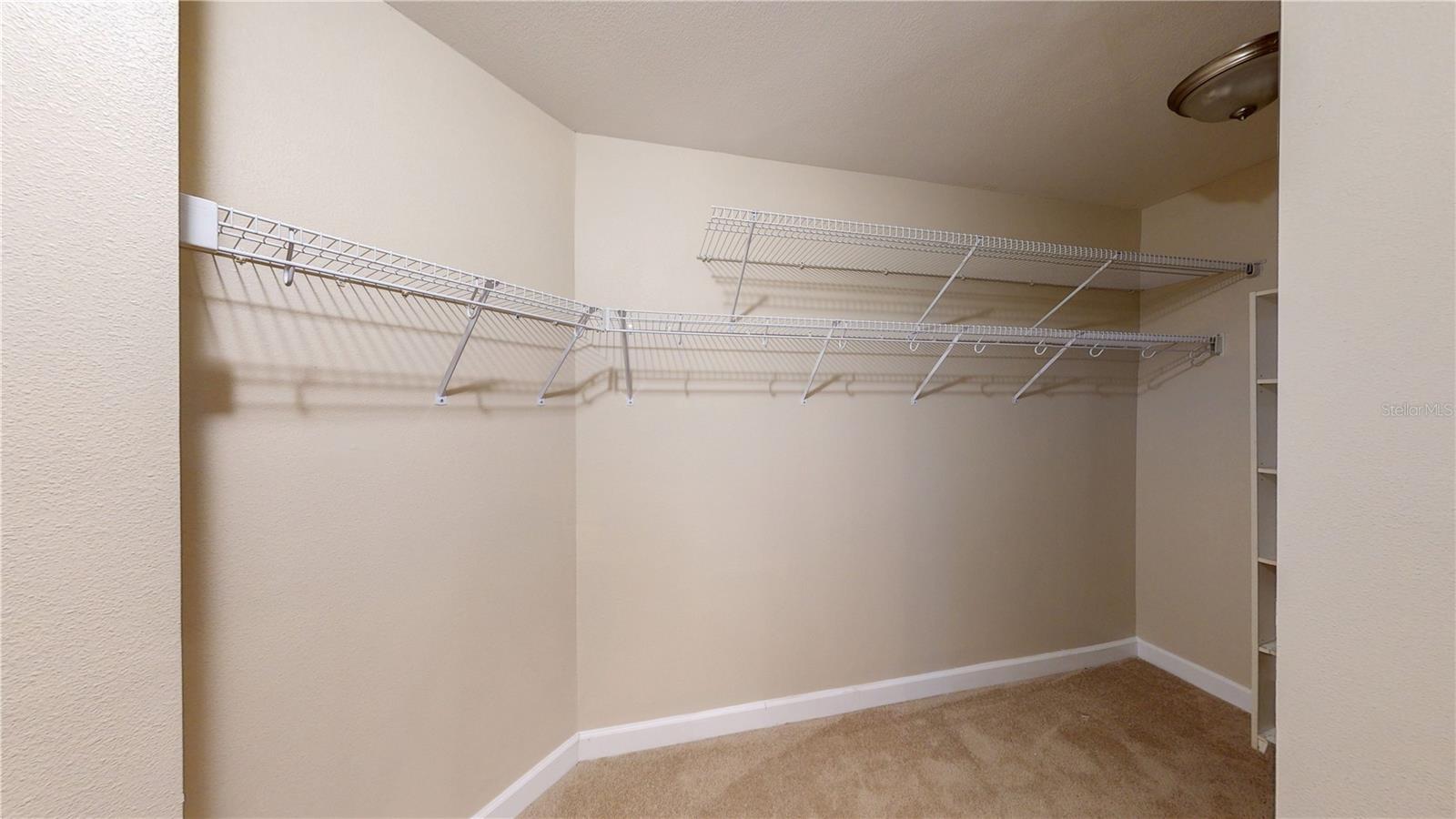 Image 11 of 42 For 2305 Edgewater Drive 1606
