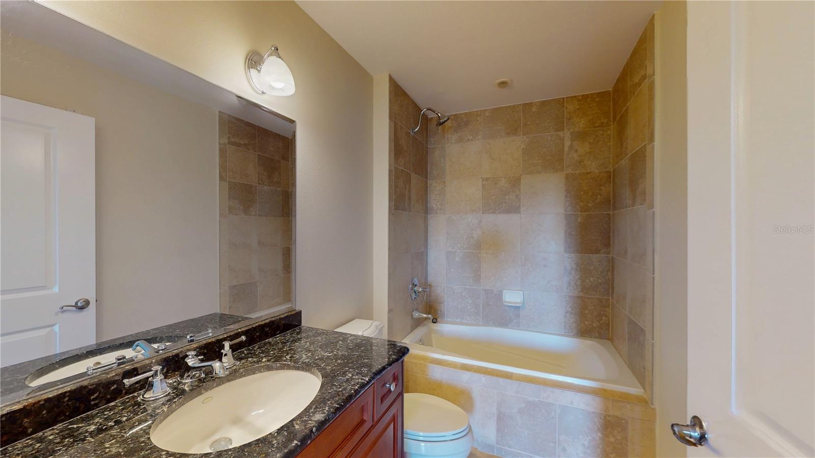 Image 13 of 42 For 2305 Edgewater Drive 1606