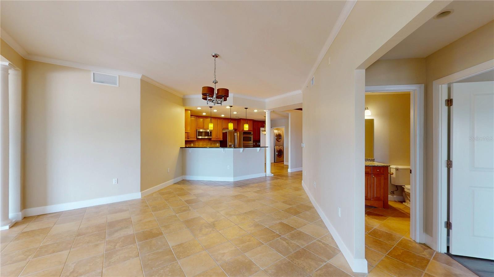 Image 19 of 42 For 2305 Edgewater Drive 1606