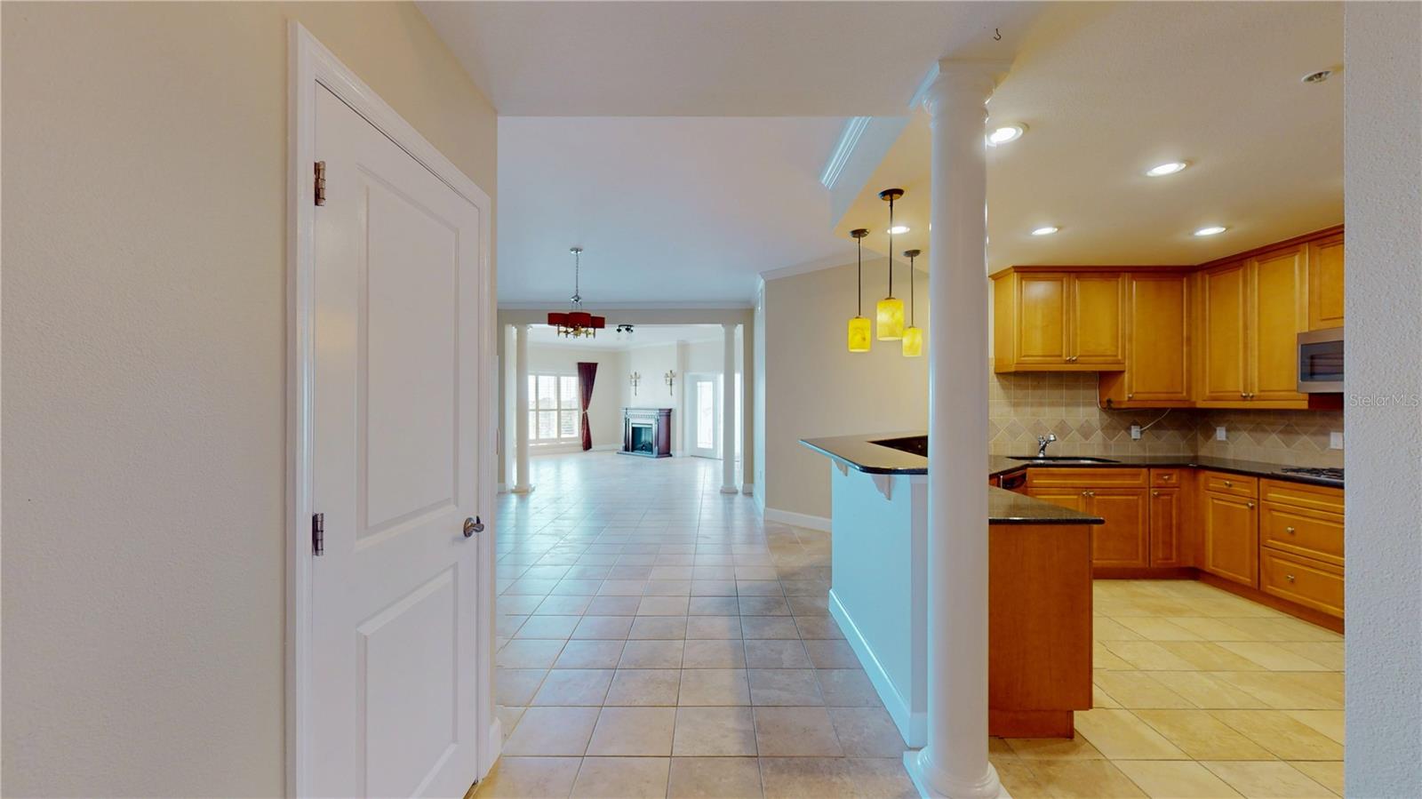 Image 2 of 42 For 2305 Edgewater Drive 1606