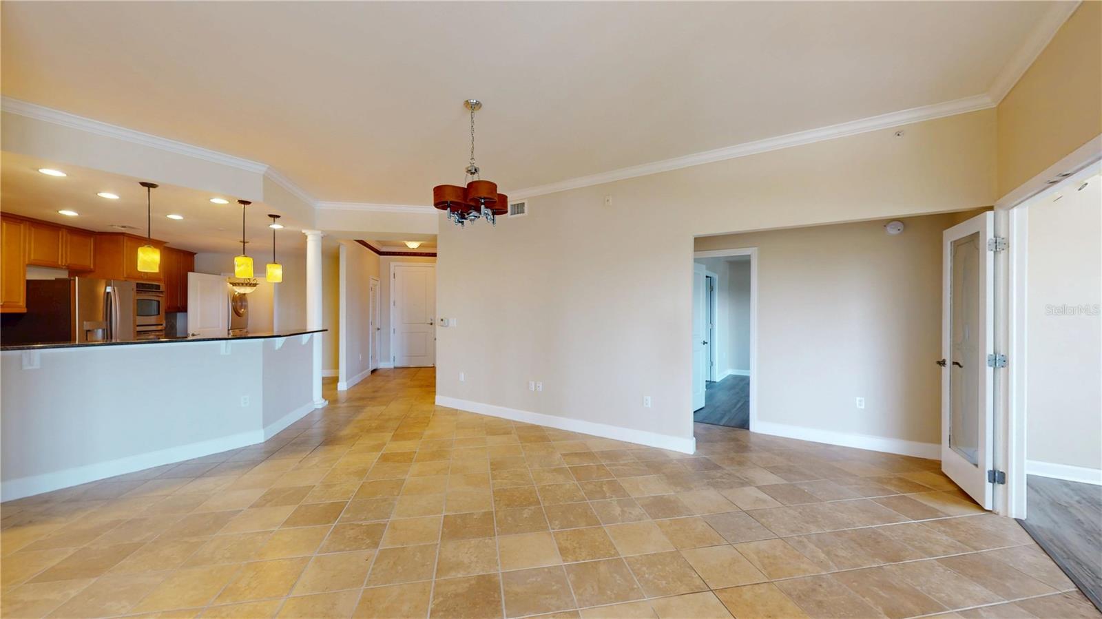 Image 24 of 42 For 2305 Edgewater Drive 1606