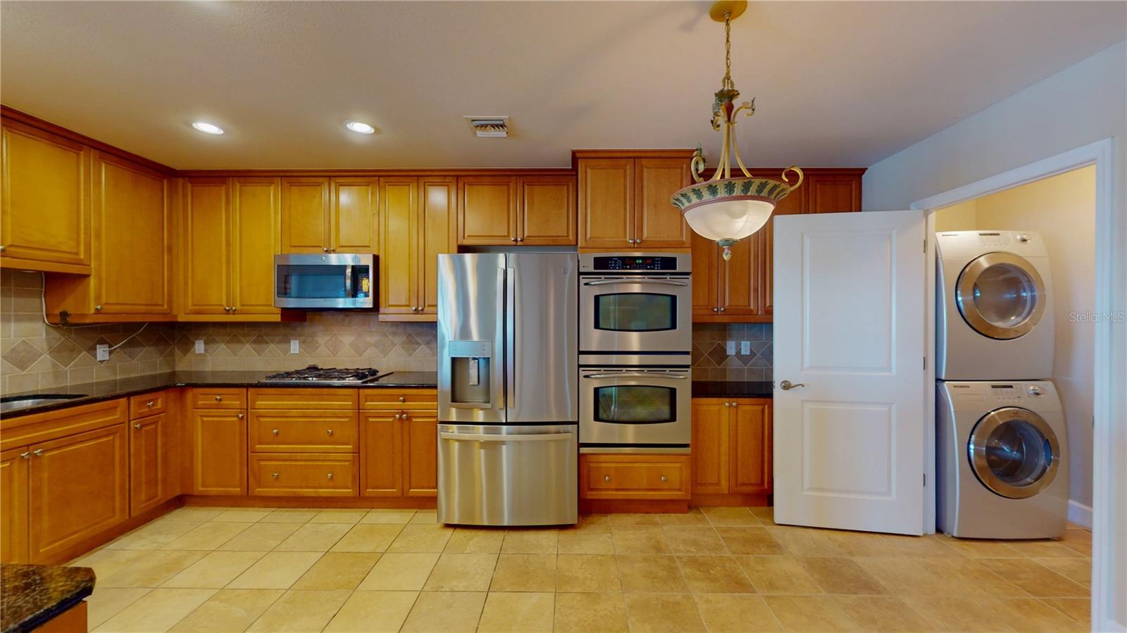 Image 3 of 42 For 2305 Edgewater Drive 1606