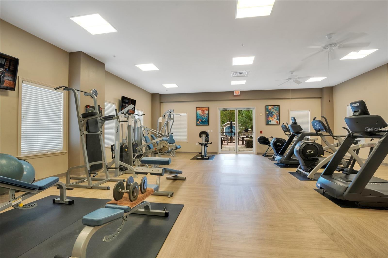 Image 36 of 42 For 2305 Edgewater Drive 1606