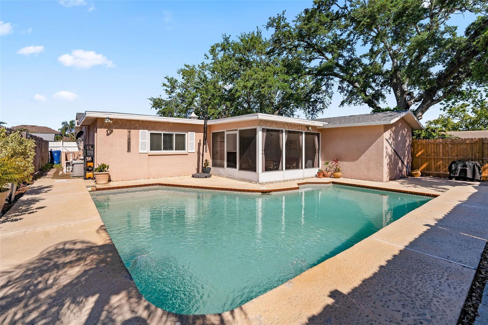 Image 20 of 27 For 8763 Matthew Street